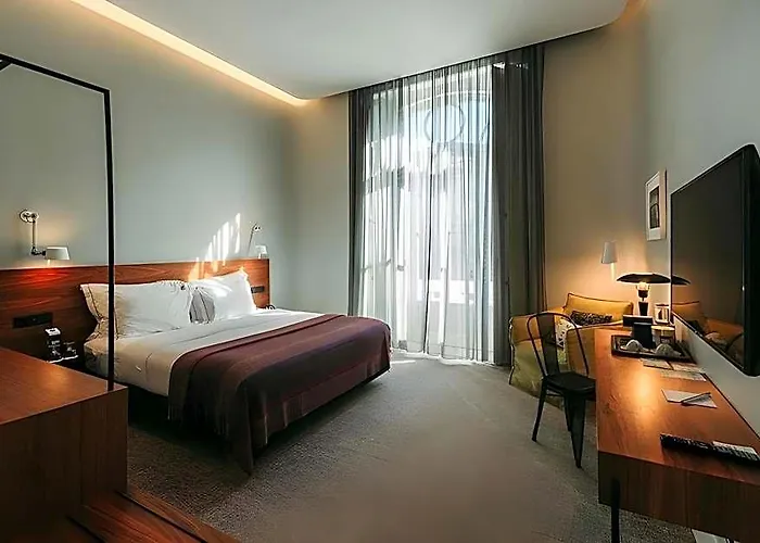 Отель Cinnamon 5*